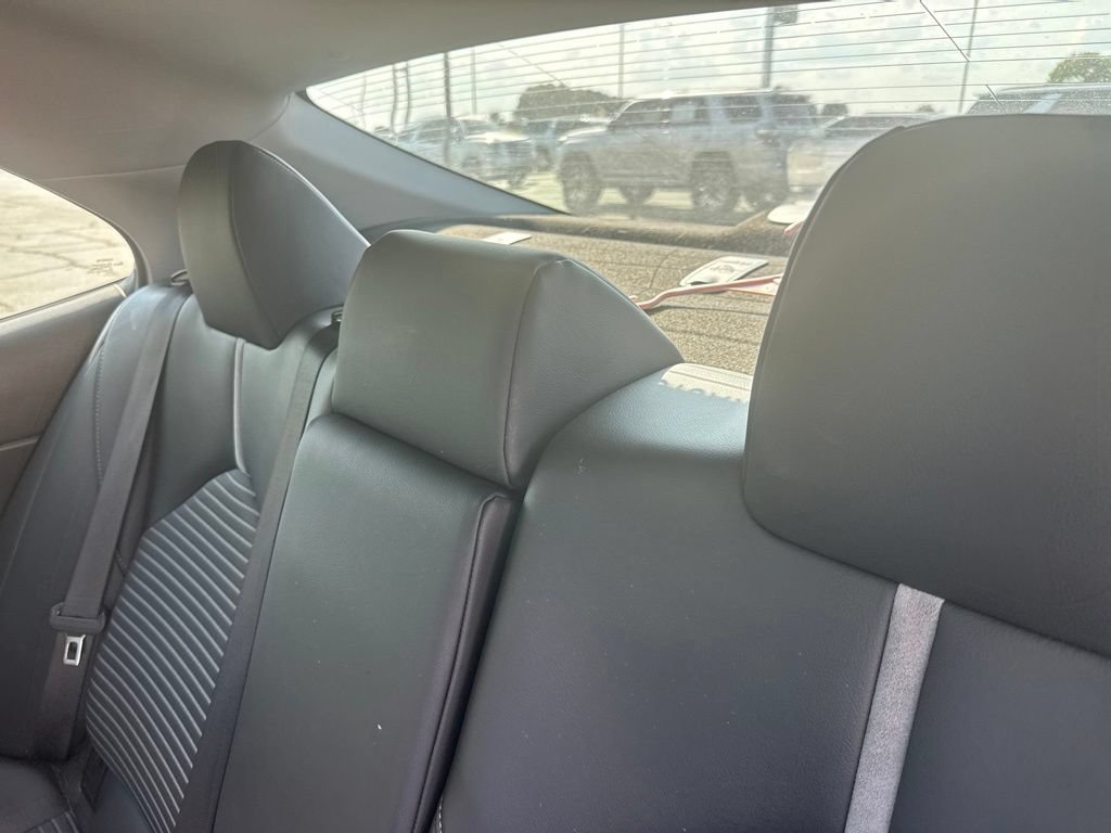 Used 2023 Toyota Camry SE FWD image 7