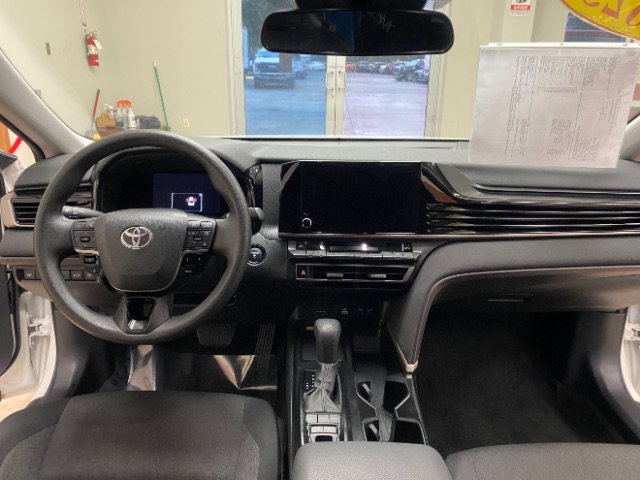 Used 2025 Toyota Camry LE FWD image 15