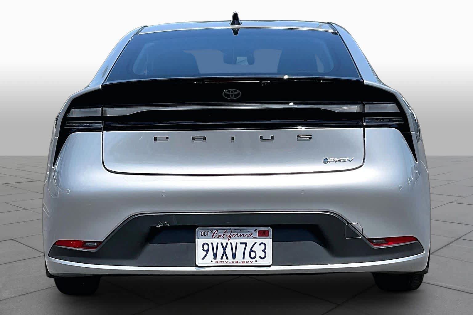 Certified 2026 Toyota Prius Plug-In Hybrid FWD image 4