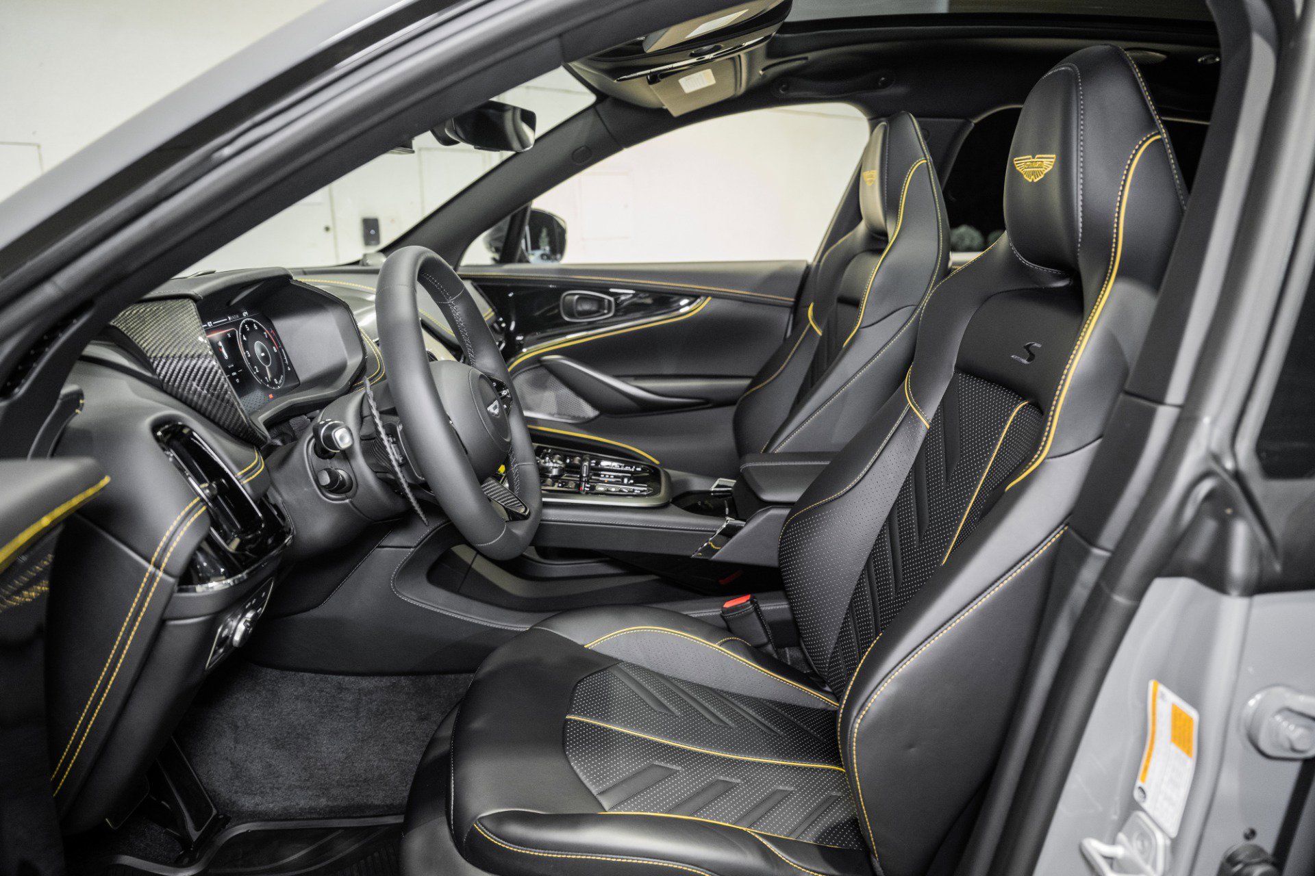 New 2026 Aston Martin DBX S AWD/4WD image 13