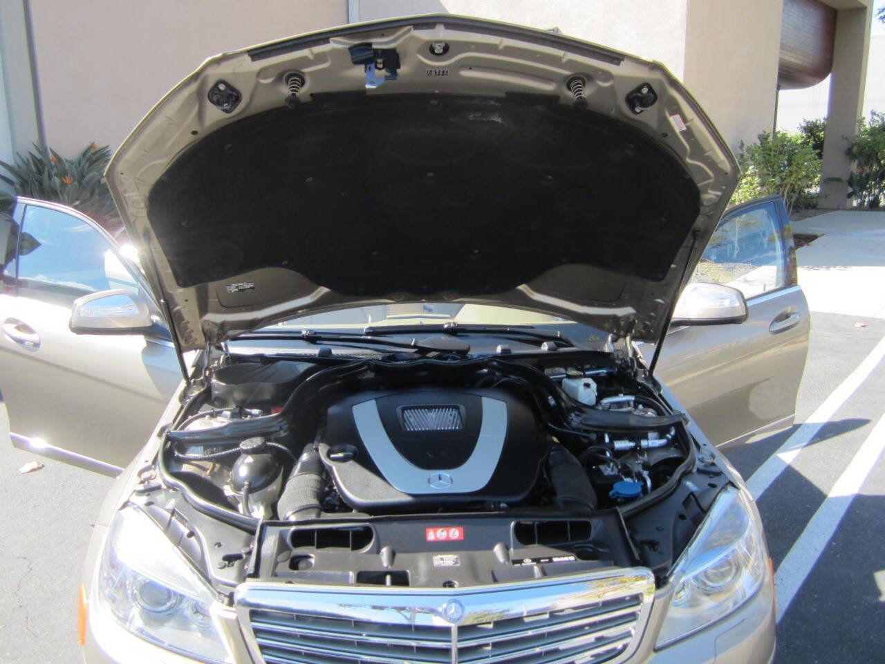 Used 2008 Mercedes-Benz C 300 Luxury image 11