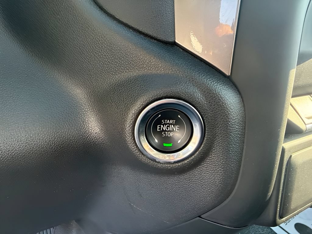 Used 2025 Chevrolet Silverado 1500 W/T RWD image 13