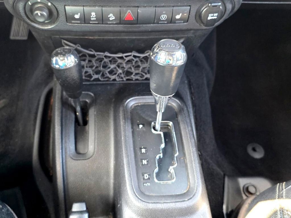 Used 2014 Jeep Wrangler Unlimited Sahara w/ Dual Top Group image 25