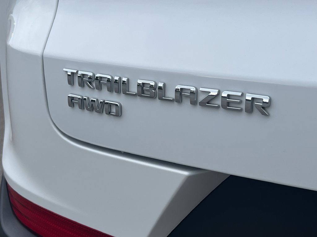 Used 2026 Chevrolet TrailBlazer LT AWD/4WD image 15