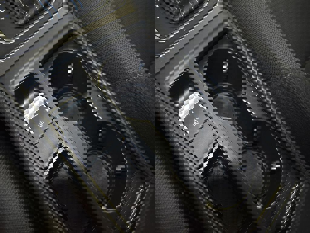 Used 2019 Volkswagen e-Golf SE image 19