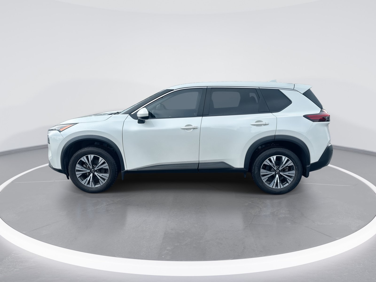 Used 2023 Nissan Rogue SV FWD image 6