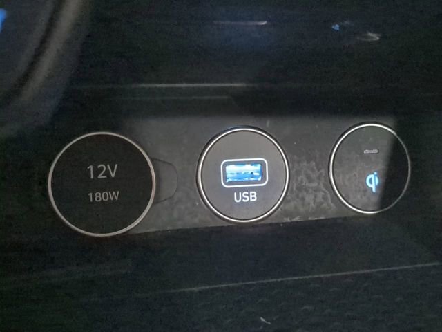 Used 2022 Genesis G70 2.0T w/ Prestige Package image 20