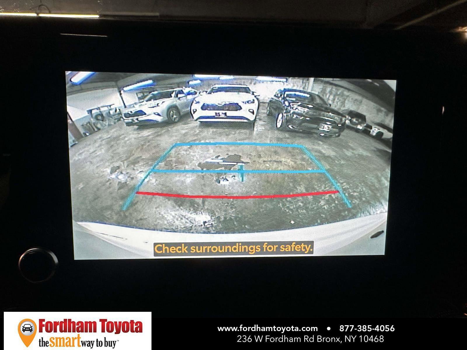 Used 2023 Toyota Highlander XLE AWD/4WD image 22