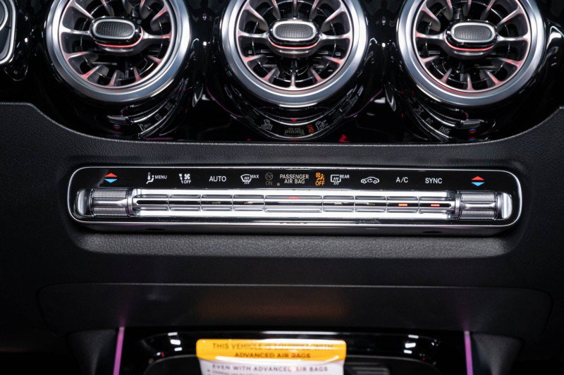 New 2025 Mercedes-Benz GLA 35 AMG 4MATIC image 22