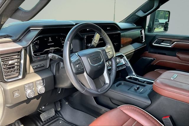 Used 2024 GMC Sierra 2500 Denali Ultimate AWD/4WD image 18