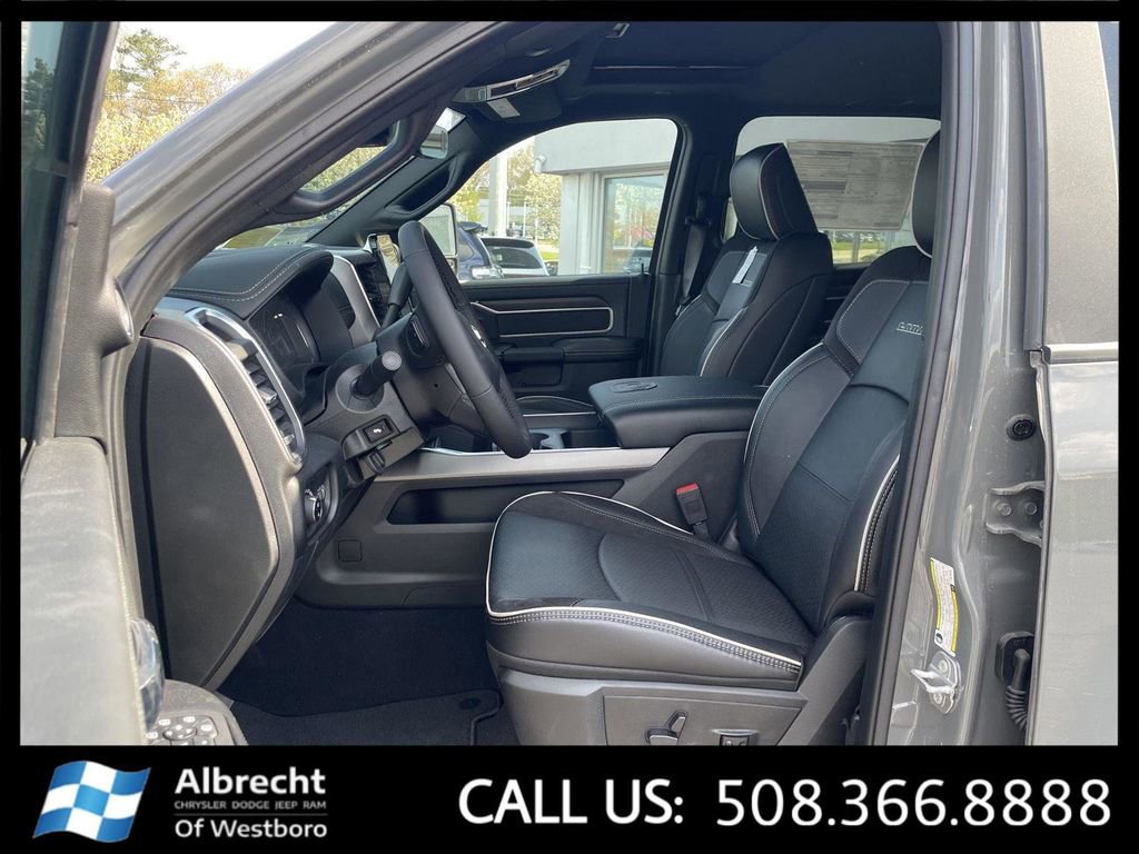 New 2026 RAM 2500 Laramie AWD/4WD image 10