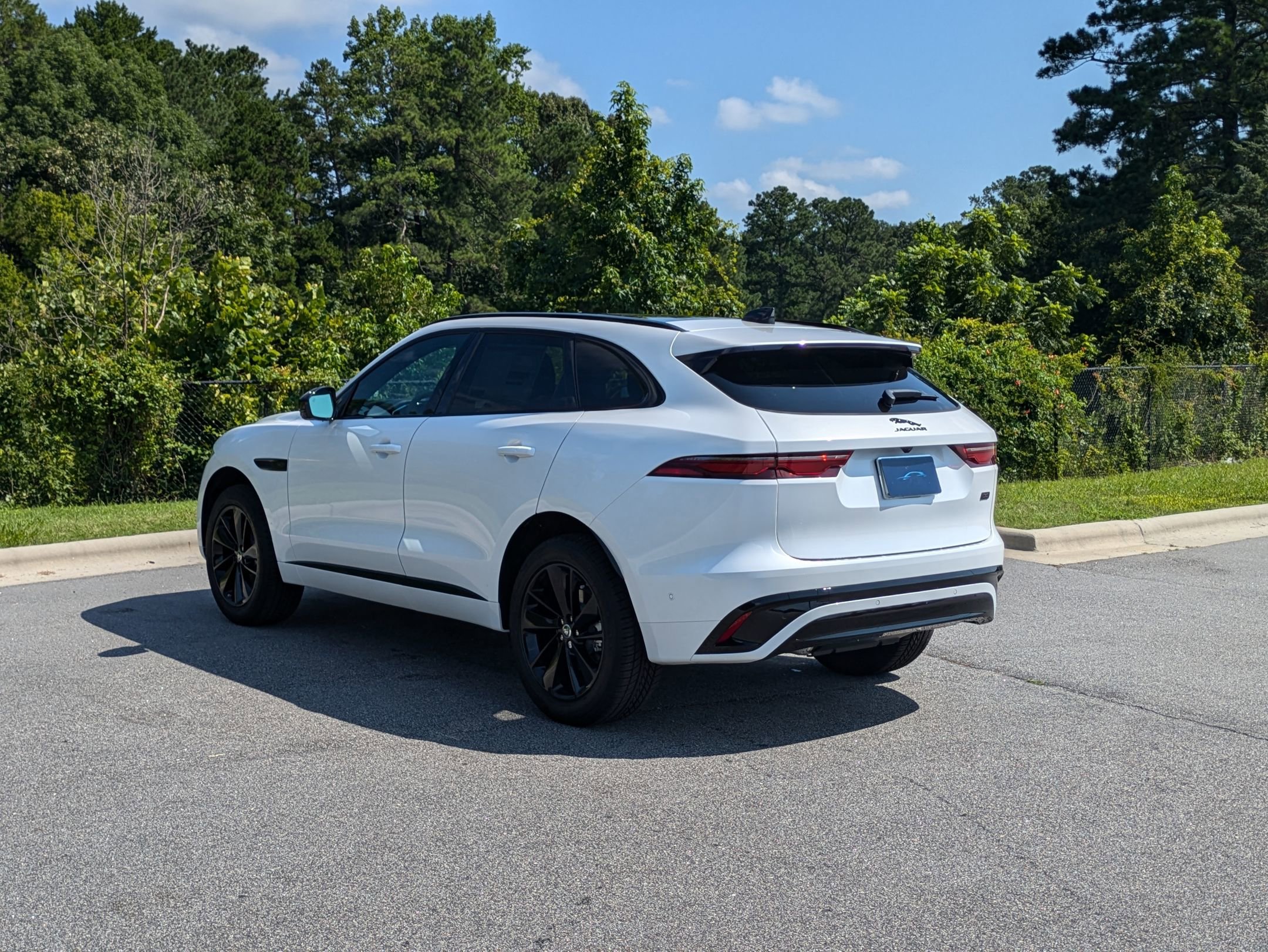 New 2026 Jaguar F-PACE R-Dynamic S image 7