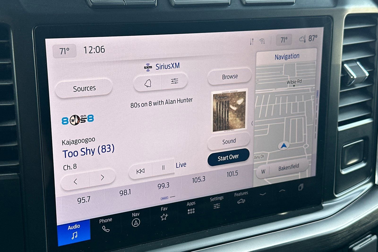 Used 2024 Ford F250 Lariat w/ Chrome Package image 20