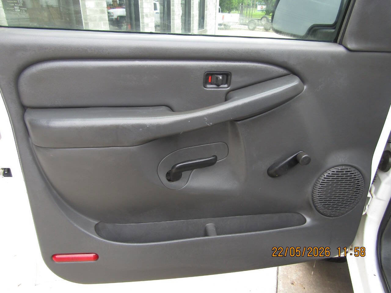 Used 2006 Chevrolet Silverado 2500 W/T RWD image 11