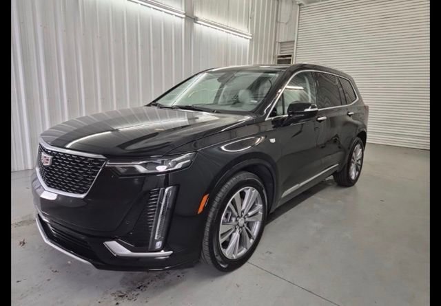 Certified 2025 Cadillac XT6 Premium Luxury image 8