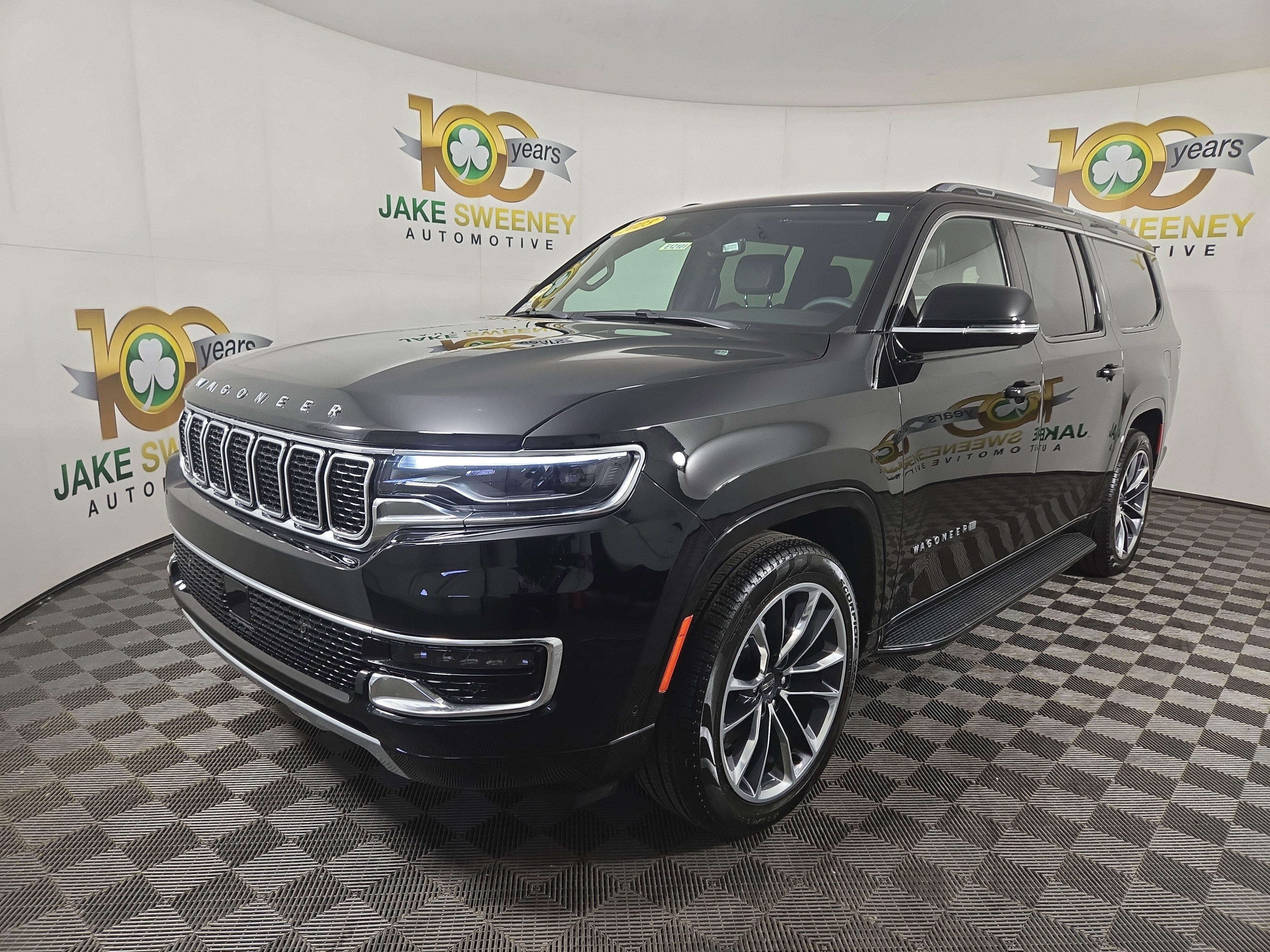 Used 2023 Jeep Wagoneer L Series II w/ Premium Group I image 4