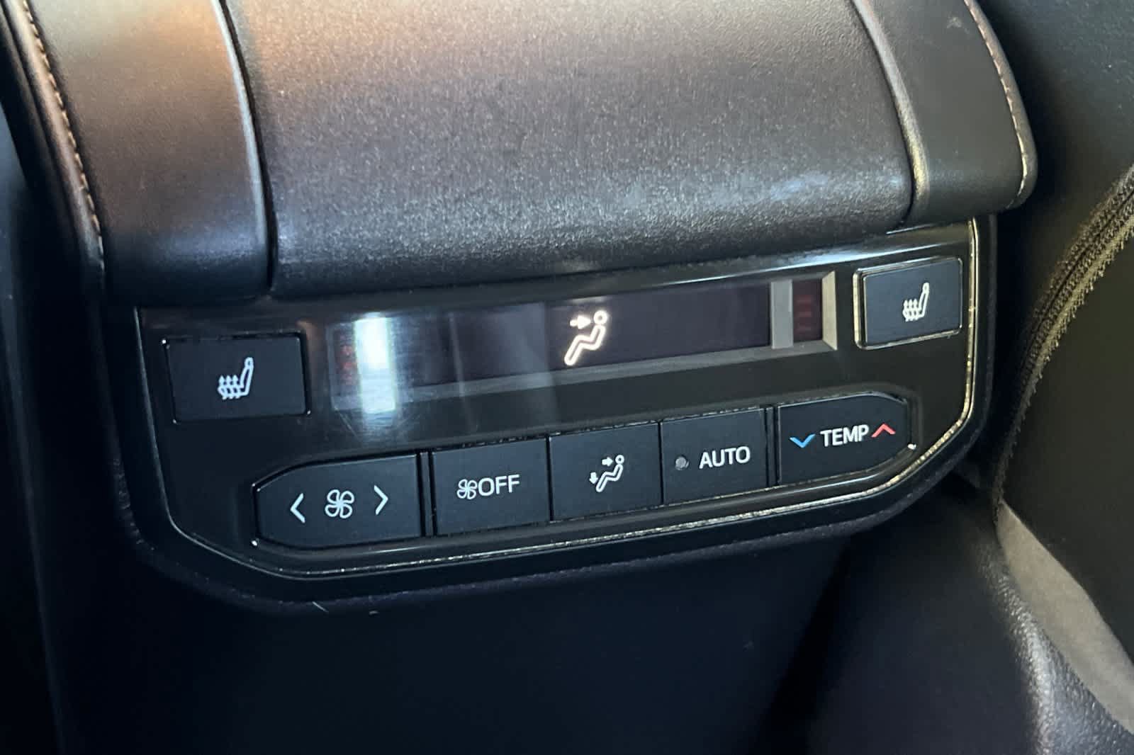 Used 2021 Toyota Highlander Platinum AWD/4WD image 14
