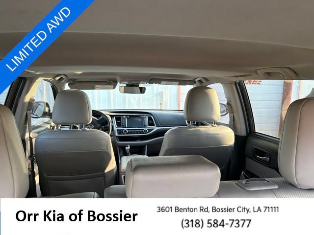 Used 2019 Toyota Highlander Limited w/ Protection Package #3 AWD/4WD image 16