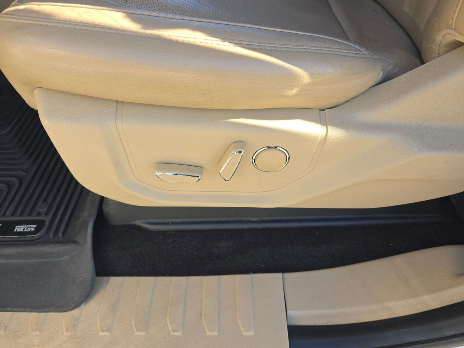 Used 2015 Ford F150 Lariat image 12