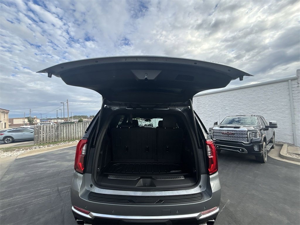 New 2026 GMC Yukon Denali w/ LPO, Floor Liner Package image 30