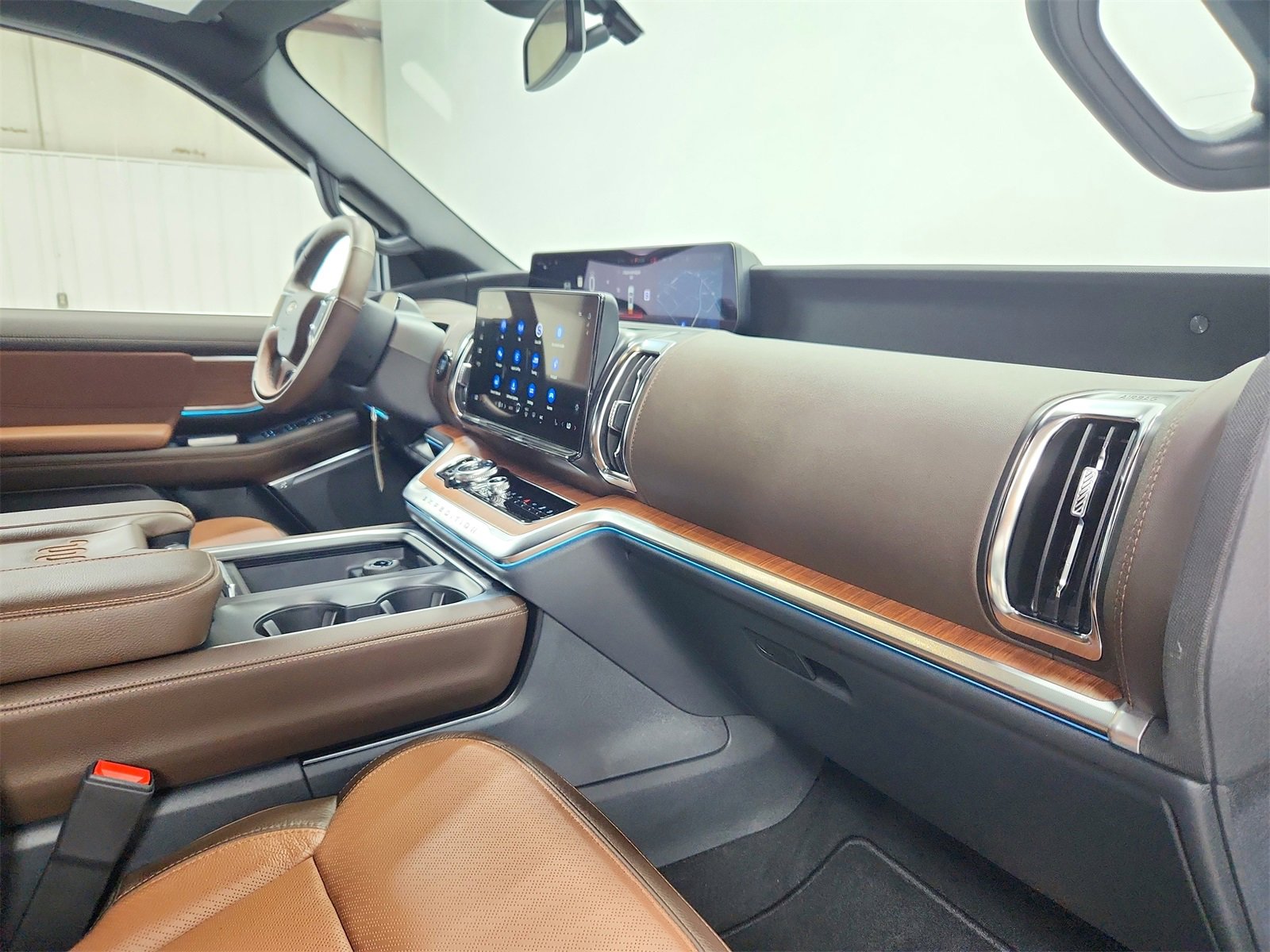 New 2025 Ford Expedition King Ranch image 38