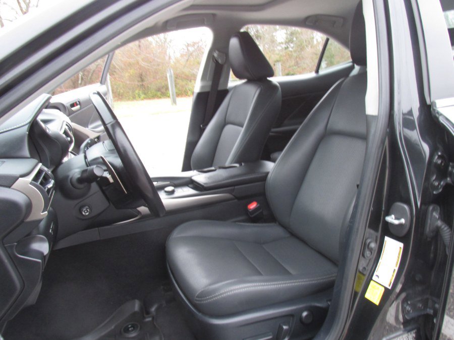 Used 2020 Lexus IS 300 AWD w/ Premium Package image 47