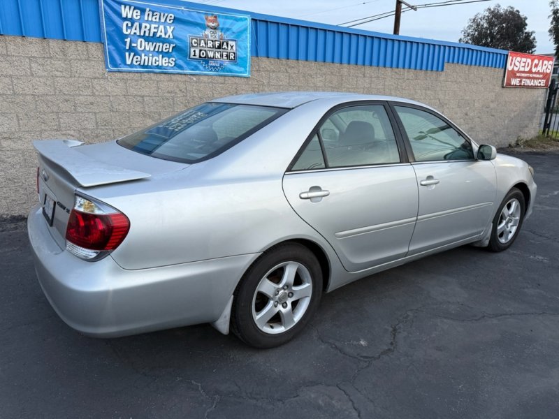 Used 2006 Toyota Camry LE image 2