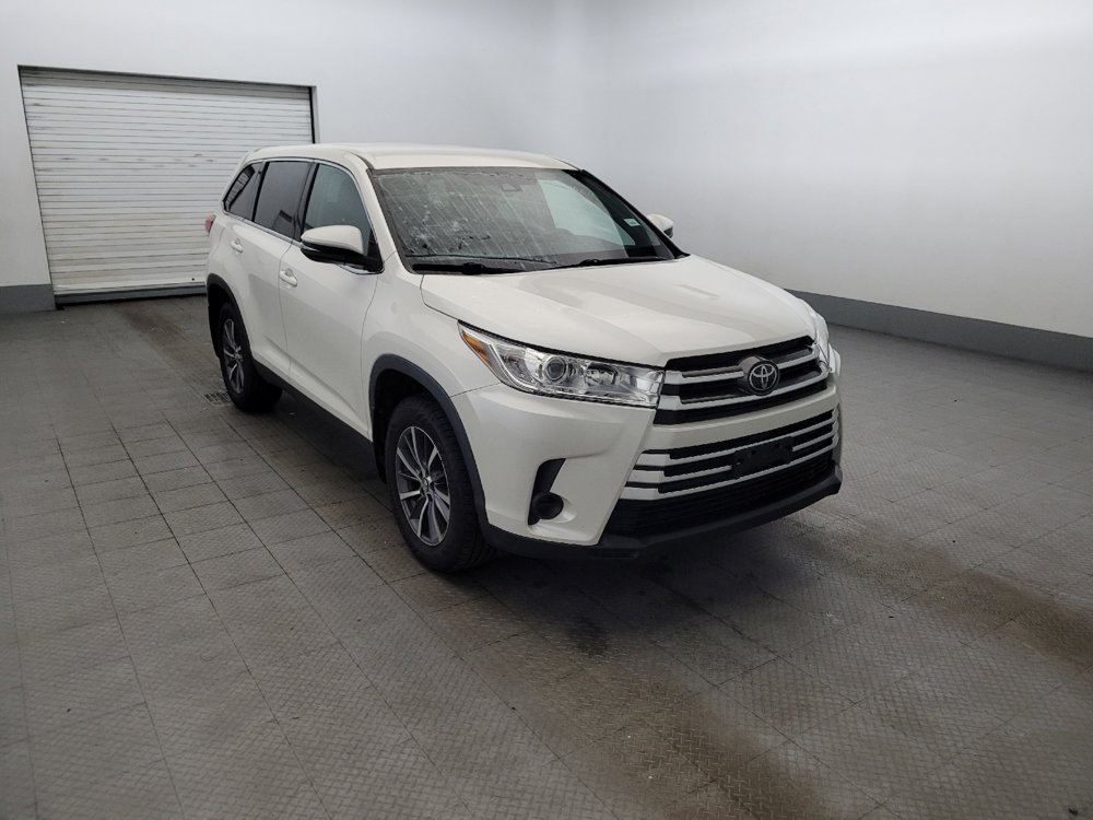 Used 2019 Toyota Highlander LE AWD/4WD image 13