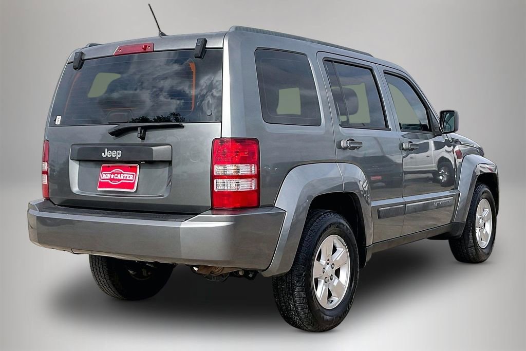 Used 2012 Jeep Liberty Sport w/ Driver Convenience Group image 5