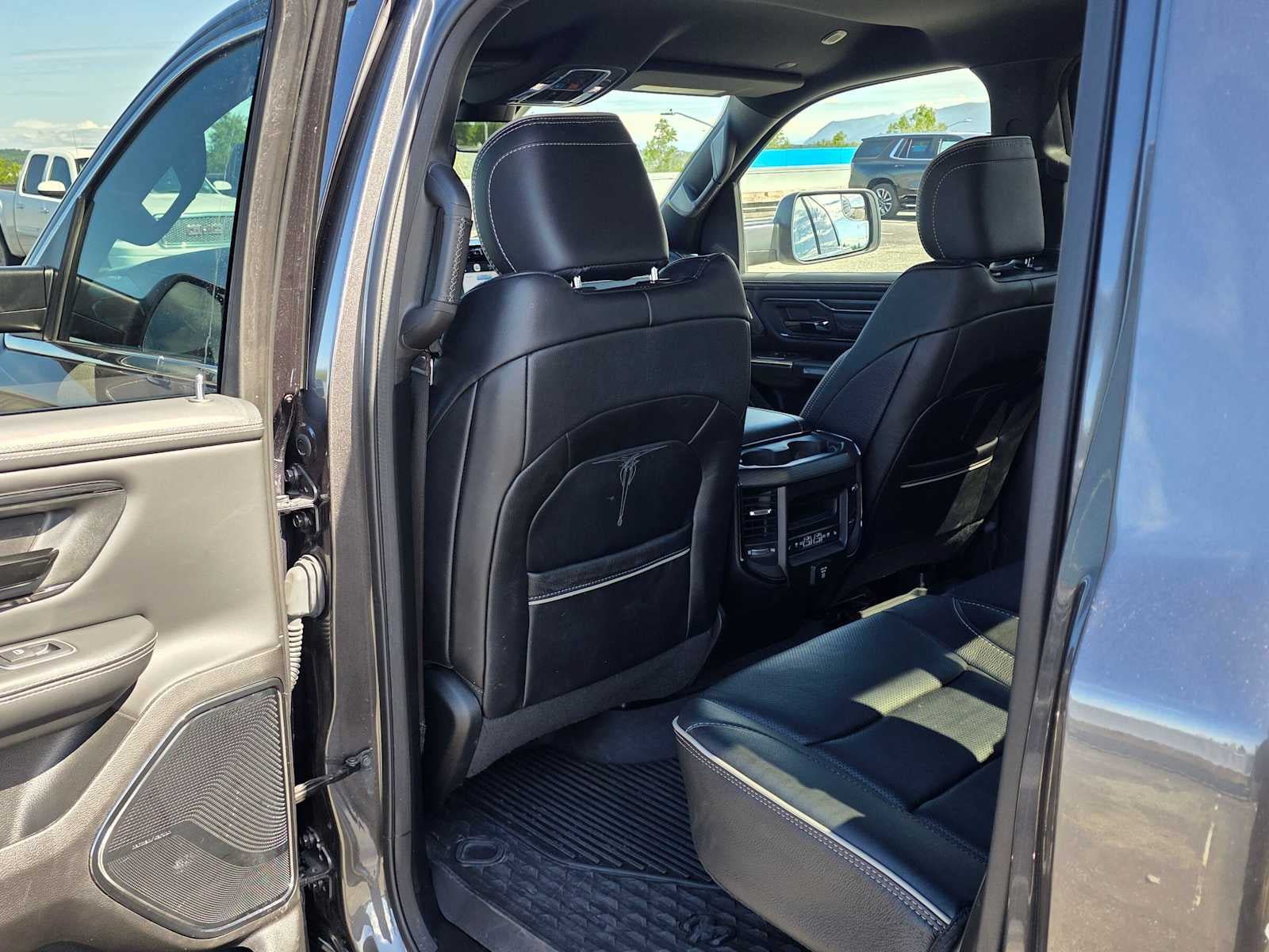 Used 2022 RAM 1500 Limited AWD/4WD image 14