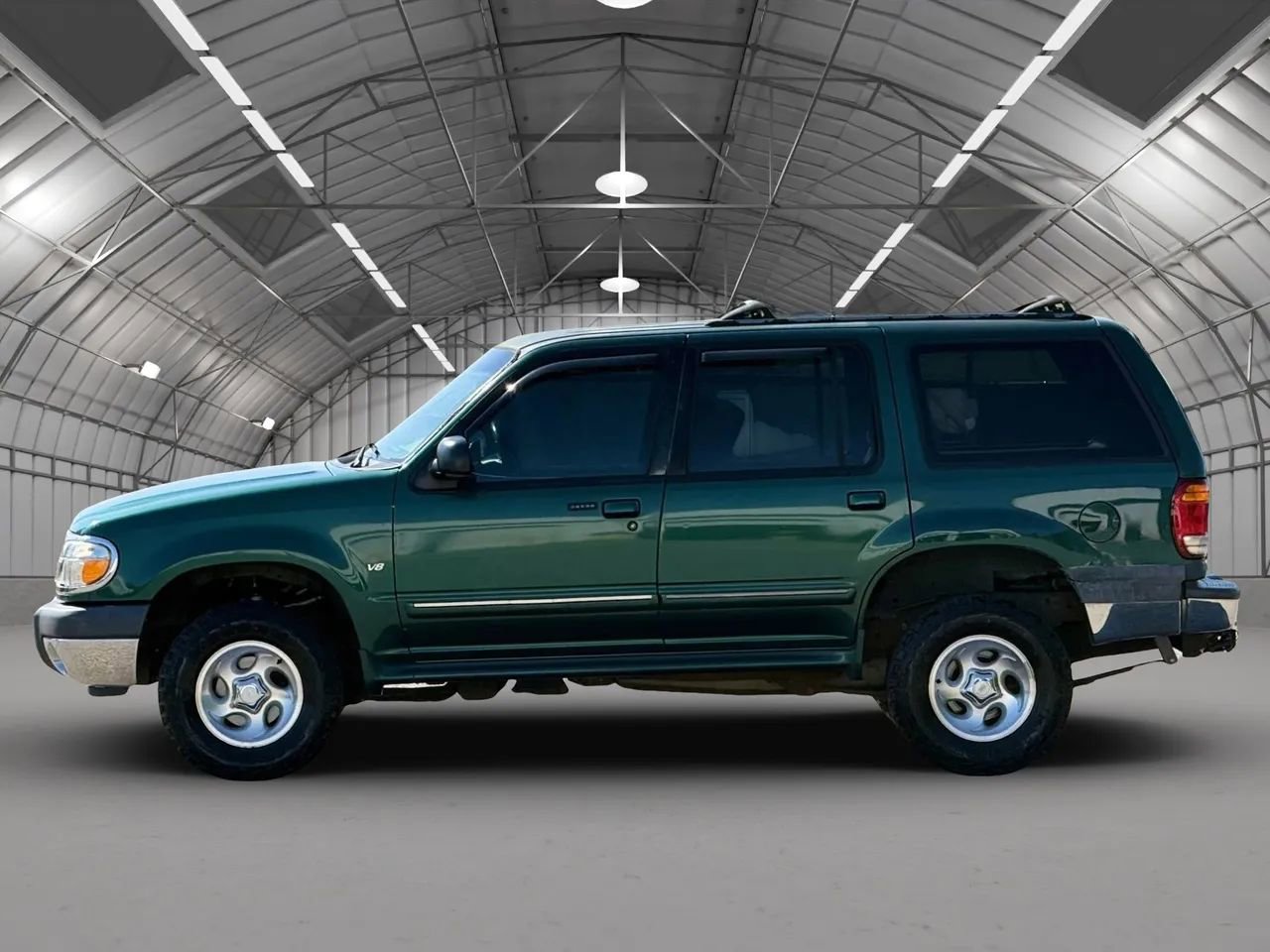 Used 2000 Ford Explorer XLT AWD/4WD image 8