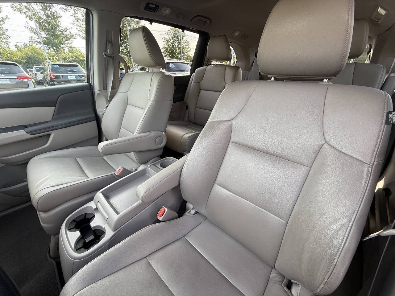 Used 2015 Honda Odyssey EX-L image 19