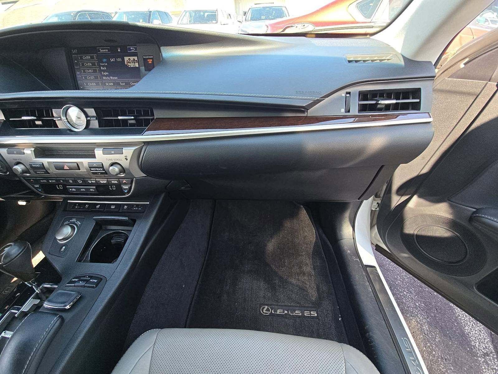 Used 2015 Lexus ES 350 w/ Luxury Package FWD image 14