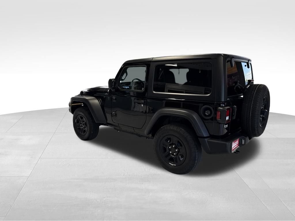 Used 2026 Jeep Wrangler Sport AWD/4WD image 4