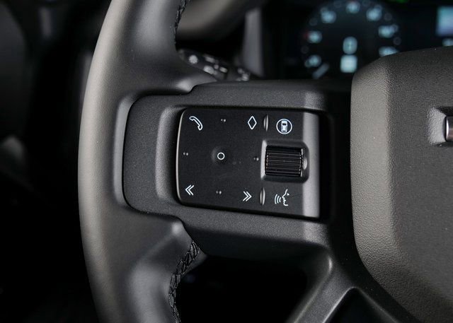 New 2026 Land Rover Defender 110 S image 27