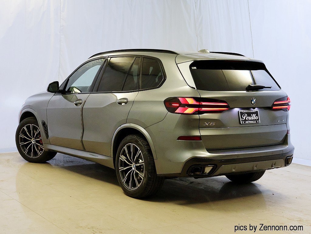 Used 2026 BMW X5 xDrive40i w/ M Sport Package AWD/4WD image 3