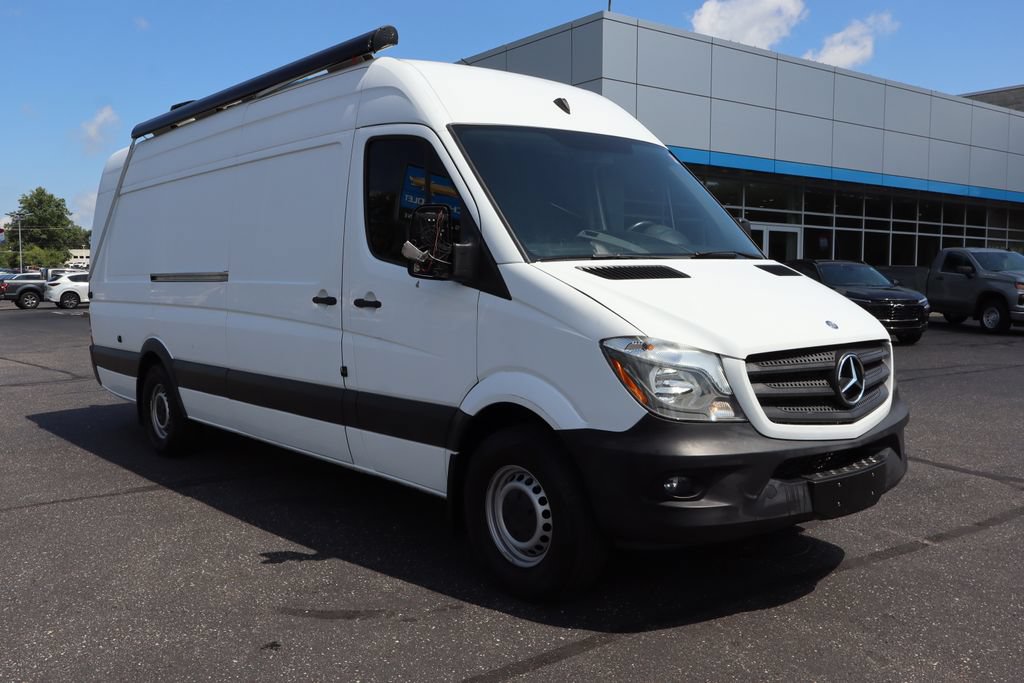 Used 2015 Mercedes-Benz Sprinter 2500 image 2