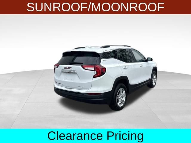 Used 2023 GMC Terrain SLE w/ Driver Convenience Package image 7