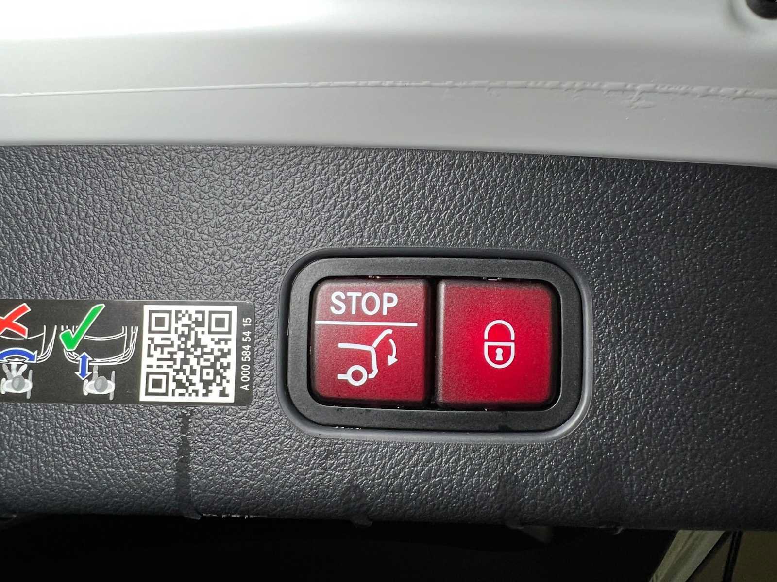Certified 2026 Mercedes-Benz GLC 300 4MATIC image 17