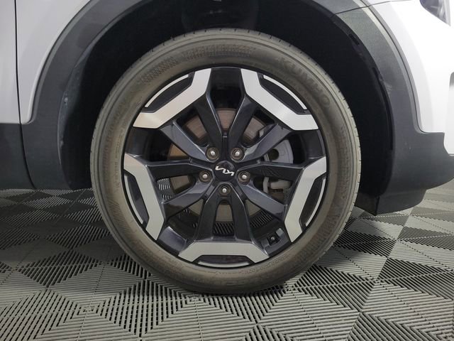 Used 2025 Kia Telluride S FWD image 11
