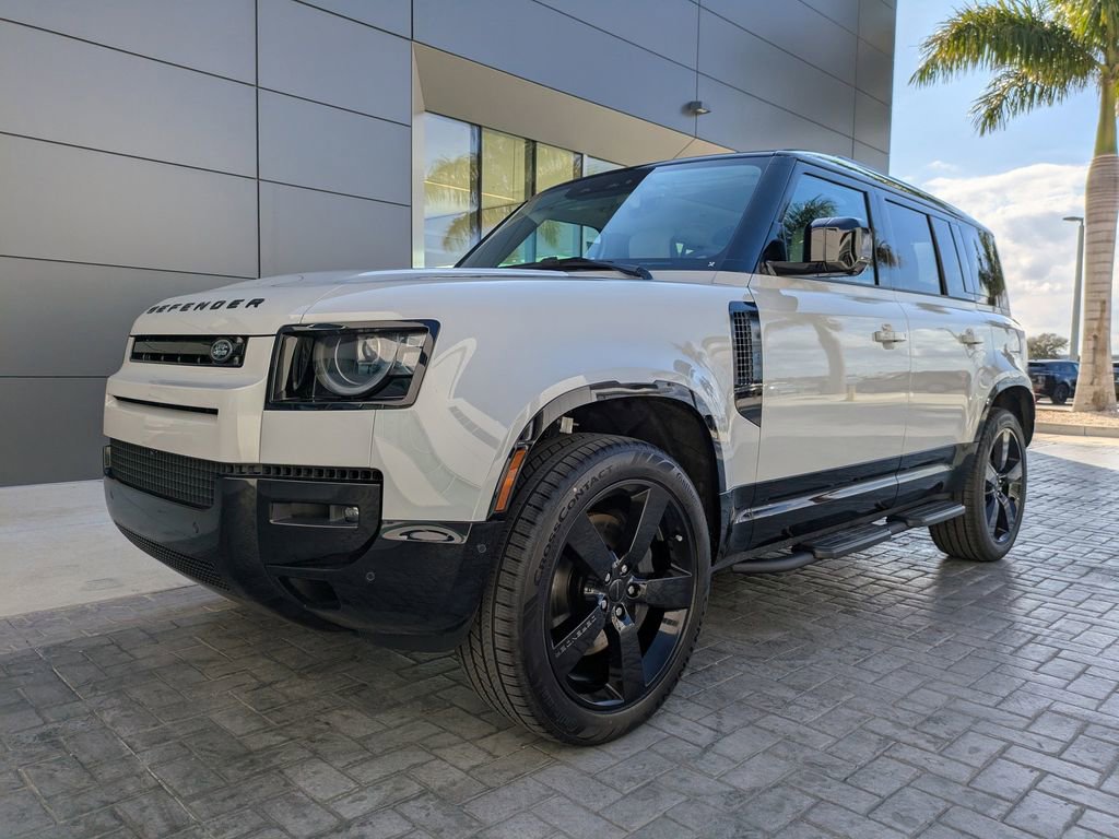 New 2026 Land Rover Defender 110 X-Dynamic SE image 8