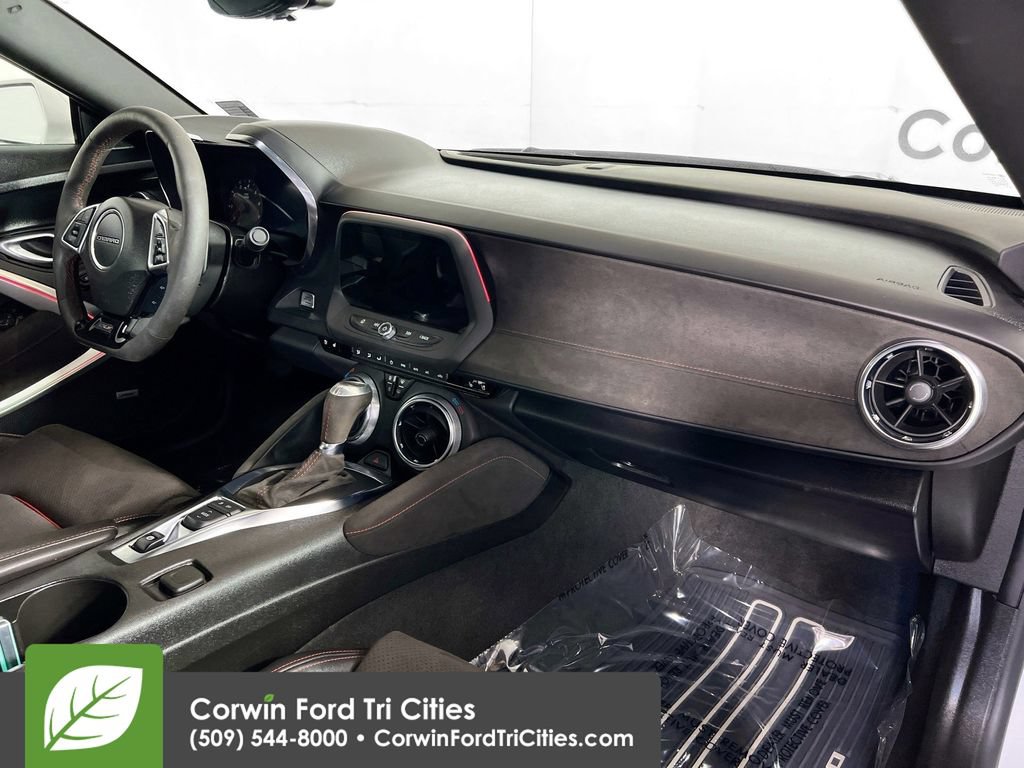 Used 2022 Chevrolet Camaro ZL1 RWD image 26