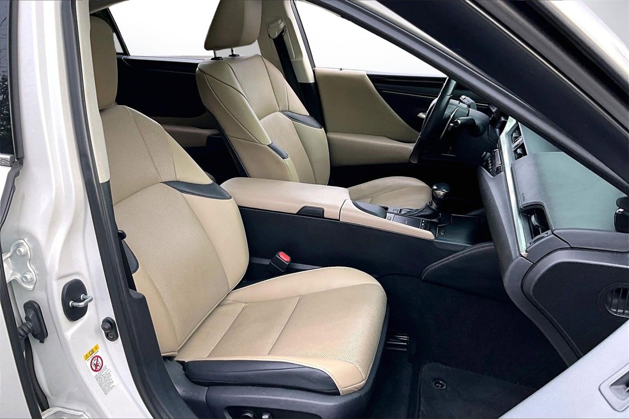 Used 2019 Lexus ES 350 w/ Premium Package image 24