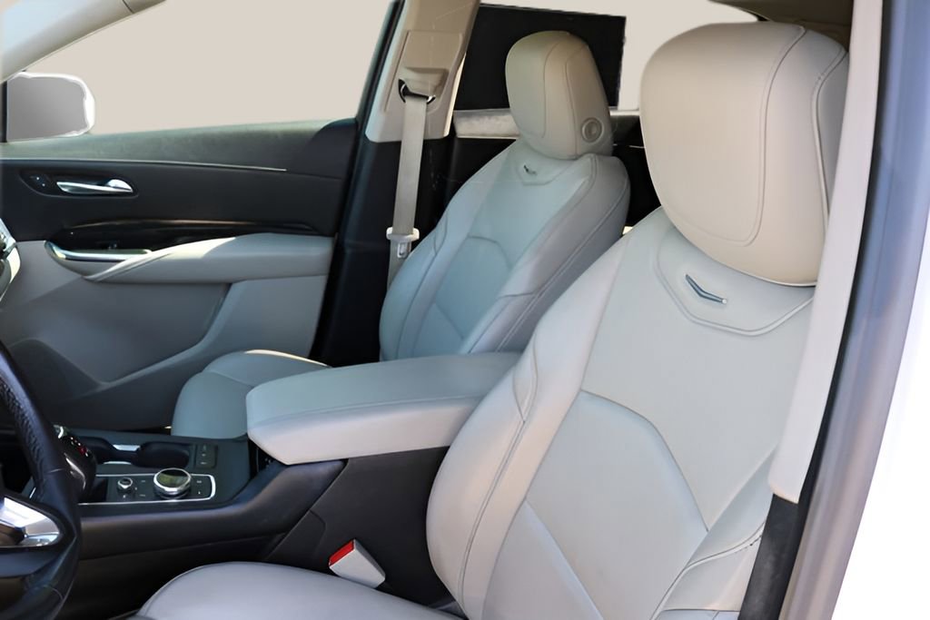 Used 2019 Cadillac XT4 Premium Luxury w/ Technology Package image 11