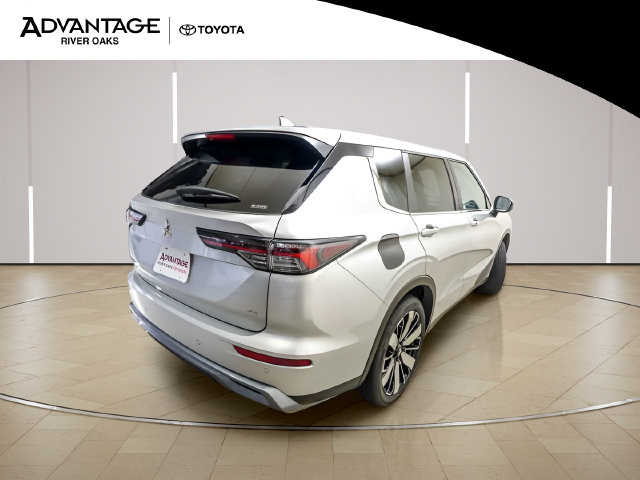 Used 2025 Mitsubishi Outlander SE AWD/4WD image 5