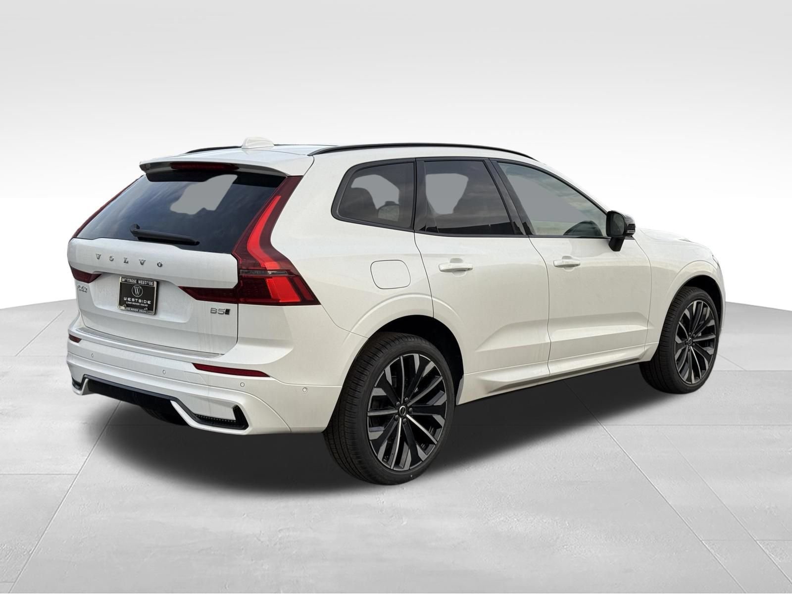 New 2026 Volvo XC60 B5 Ultra w/ Protection Package Premier AWD/4WD image 6