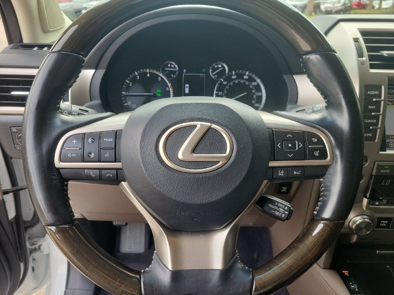 Used 2021 Lexus GX 460 Premium w/ Premium Package AWD/4WD image 17