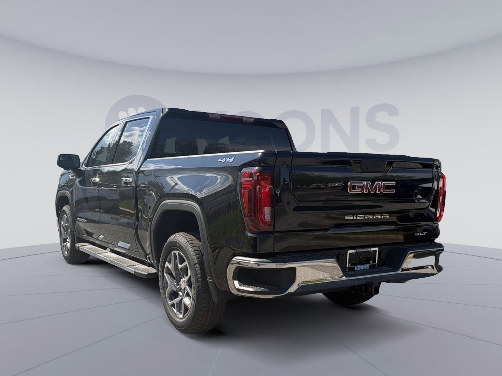 New 2026 GMC Sierra 1500 SLT w/ SLT Premium Package AWD/4WD image 4