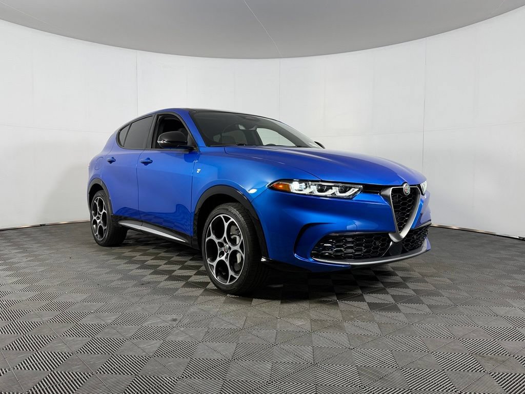 Used 2024 Alfa Romeo Tonale Ti AWD/4WD image 2