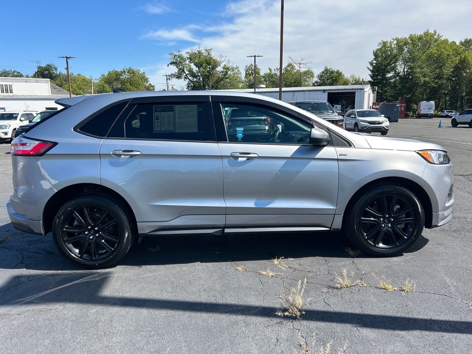 Used 2022 Ford Edge ST-Line w/ Class II Trailer Tow Package AWD/4WD image 17